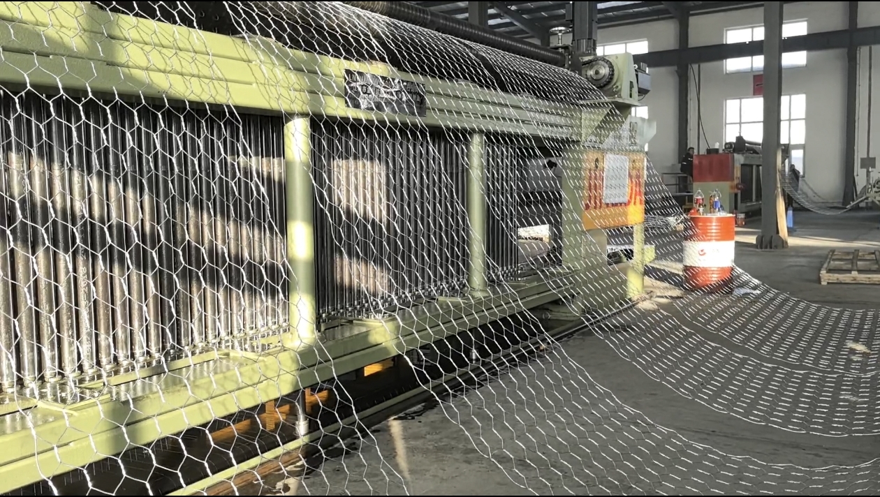 Ultimi blog aziendali su Il collegamento nascosto tra il successo della fabbrica e la giusta macchina per gabbioni