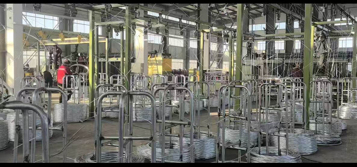 Ultimi blog aziendali su Produttore di gabbioni aumenta la produzione dopo aver adottato la tecnologia CNC JINLIDA