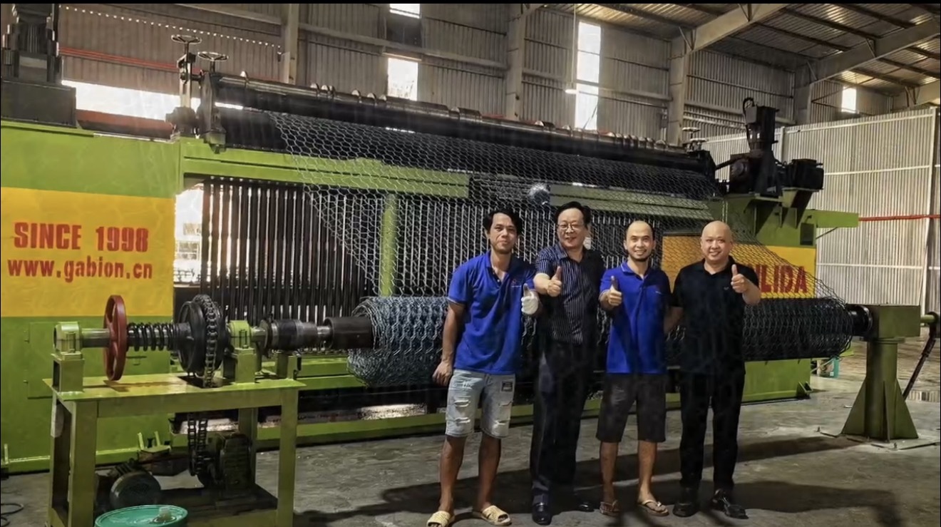 Ultimi blog aziendali su JINLIDA CNC Gabion Mesh Machine entra nuovamente nel mercato vietnamita.